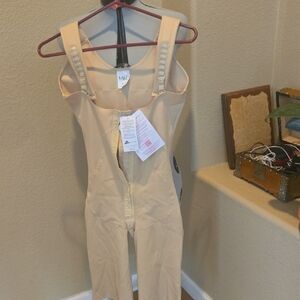 Women's Tan Shapewear Bodysuit Post Surgery XL New